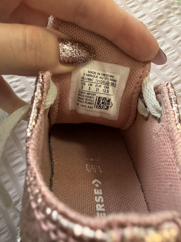 Buty sznurowane 21