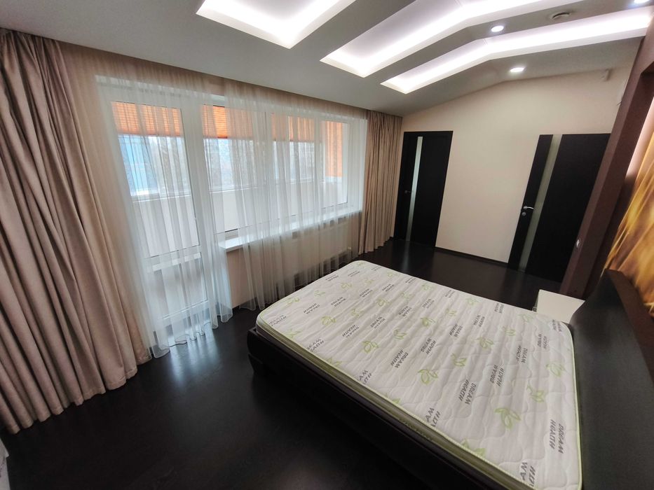 продаж квартири класу "комфорт" 160м в ЖК Олімпійській