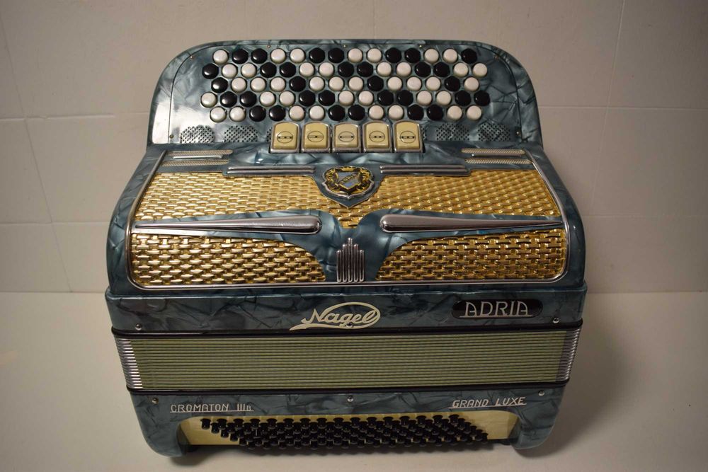 Acordeao Adria Cromton Grand Lux 3 Voz, N 241
