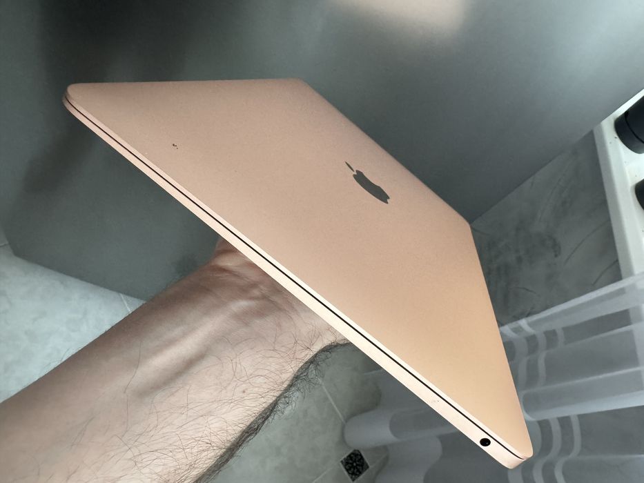 Macbook air 13” 2020 i3 8gb 256