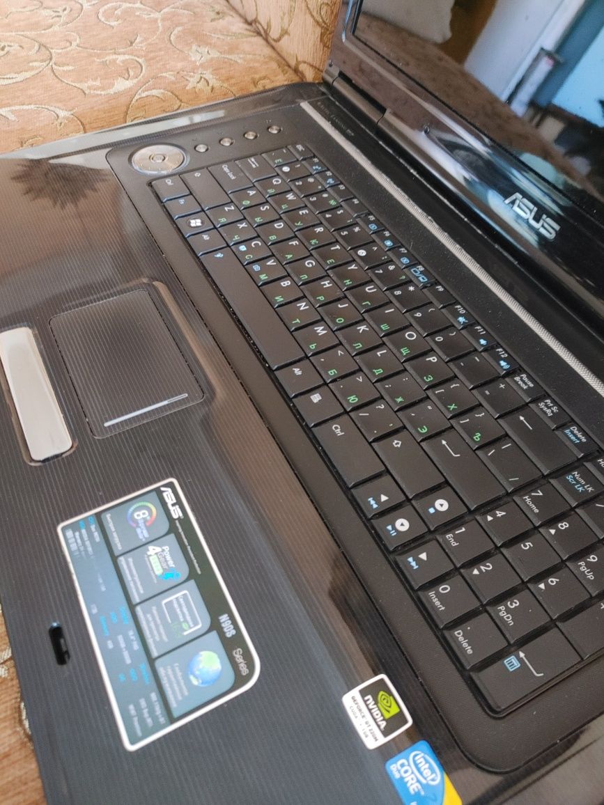 Ноутбук ASUS N90S (N90S-T650SFGGAW)
