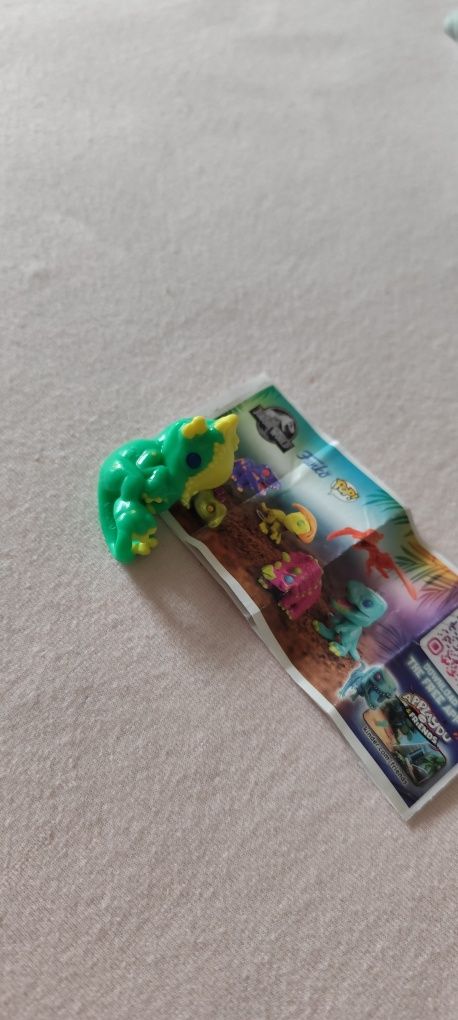 Kinder joy, figurki , seria dinozaury,jurassic world