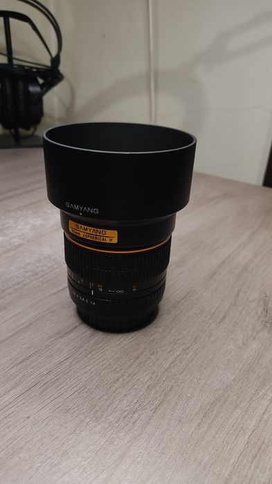 Samyang 85mm F 1.4 Canon