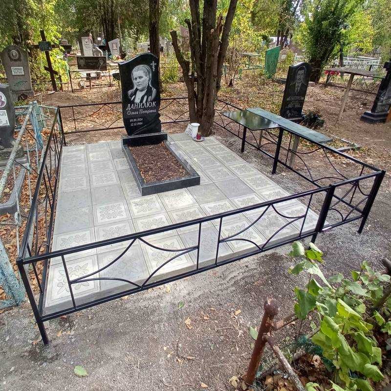 Оградки из металла на кладбище недорого и качественно