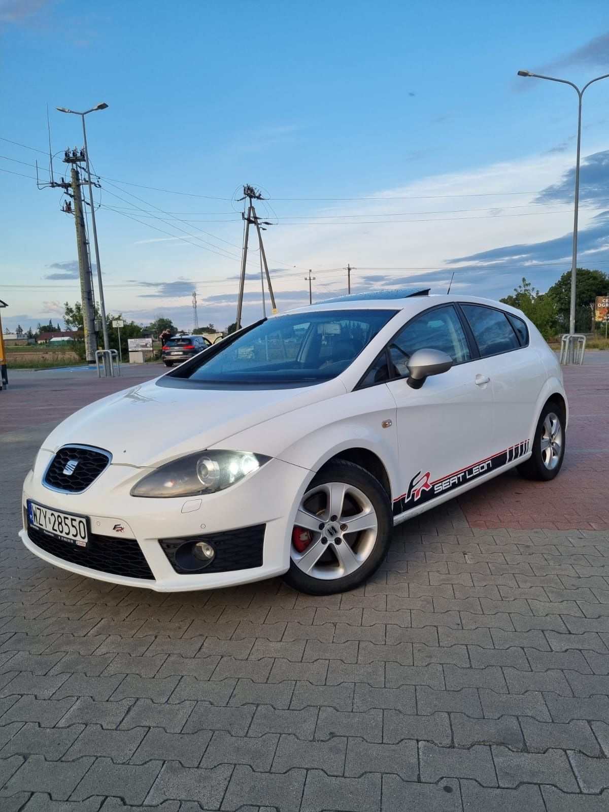 Seat Leon 230koni