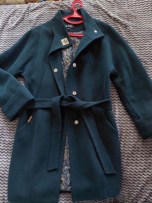 Жіноче осіннє пальто