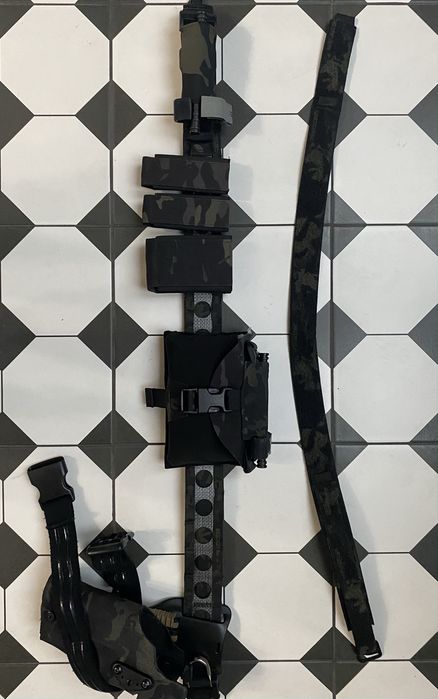 Pas Ferro Concepts Bison, ładownice GTG, GBRS, Safariland, multicam