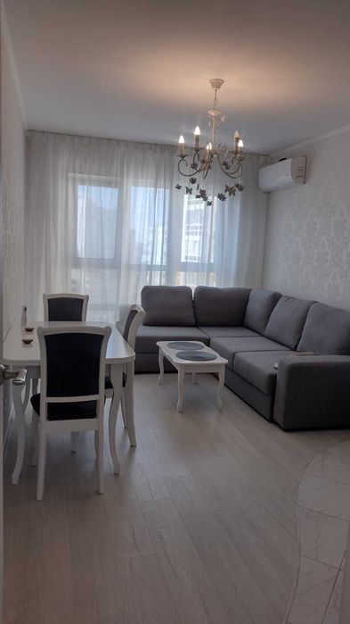 Красива кв-ра, перша здача , 2 санвузла, 10хв. до  Осокорки, генератор