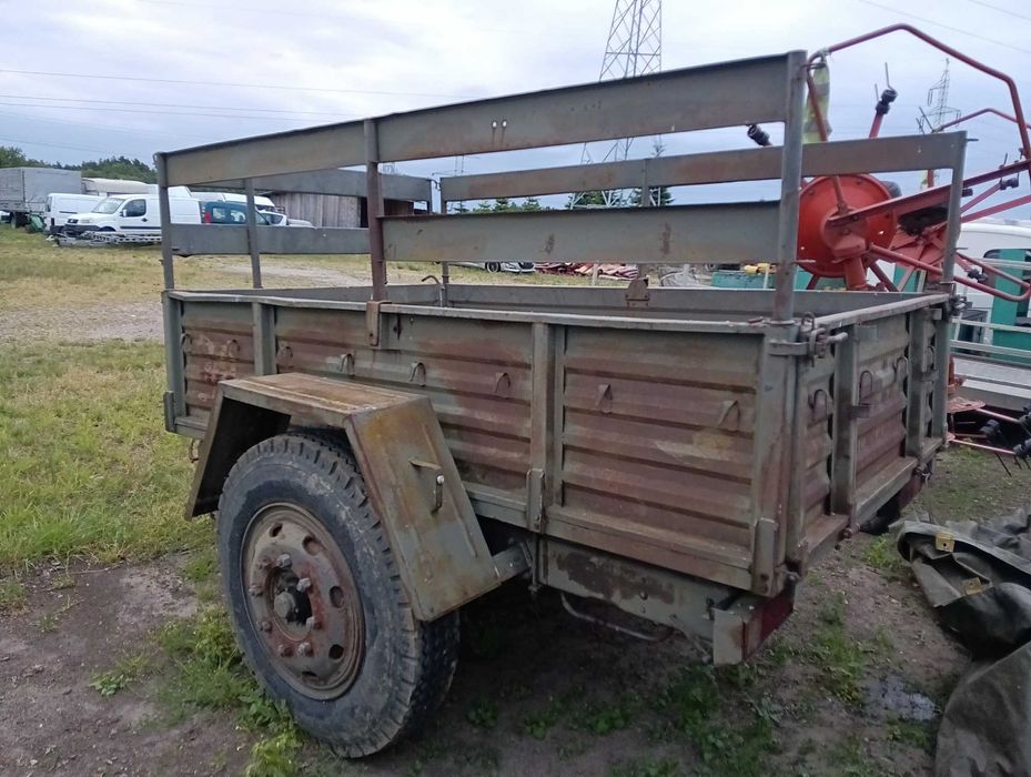 Przyczepka jedno osiowa Wojskowa / Jak NOWA