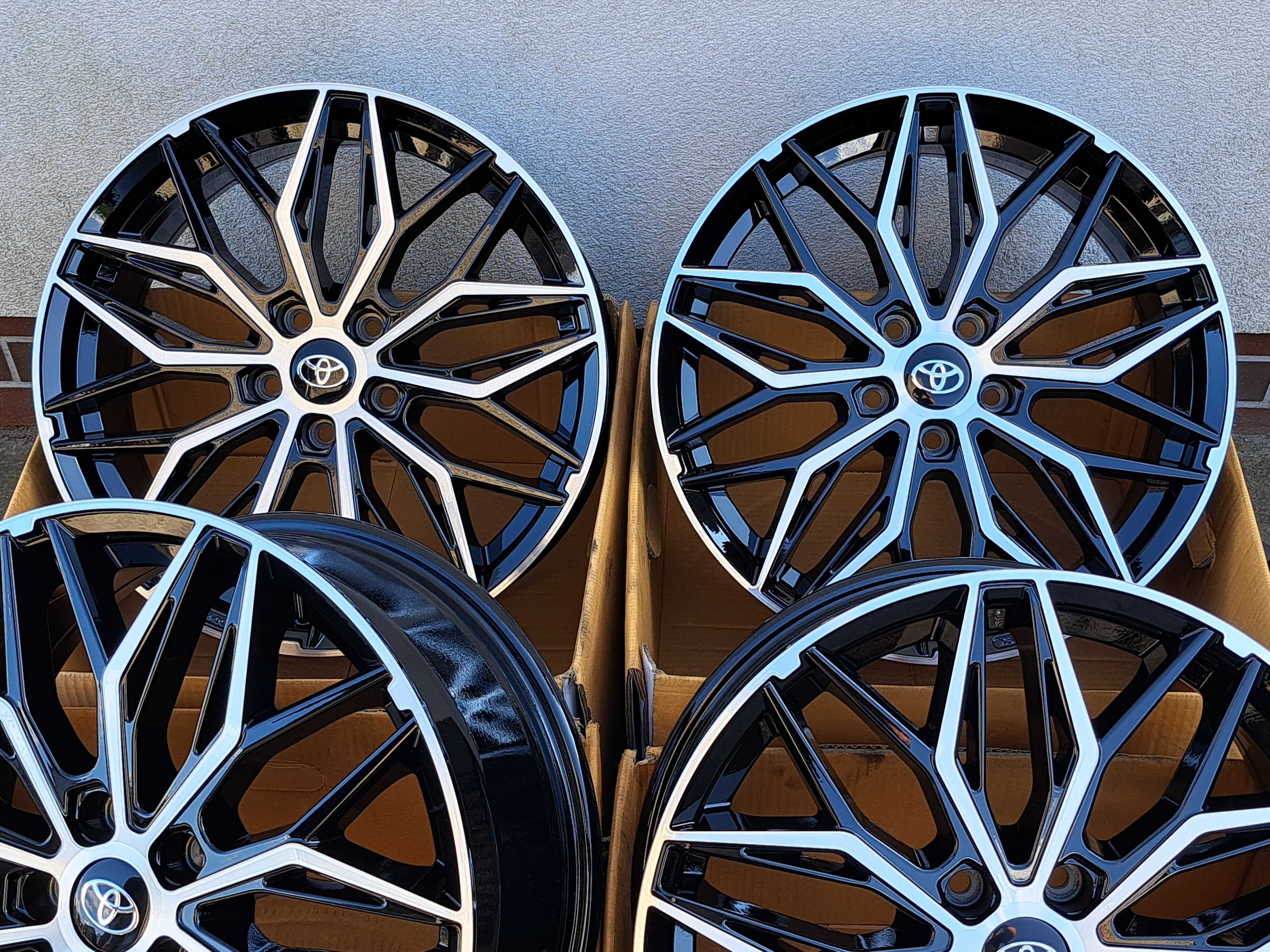 Alufelgi TOYOTA 17 5x114,3 Auris Corolla Avensis Verso INNE! CNC CA26