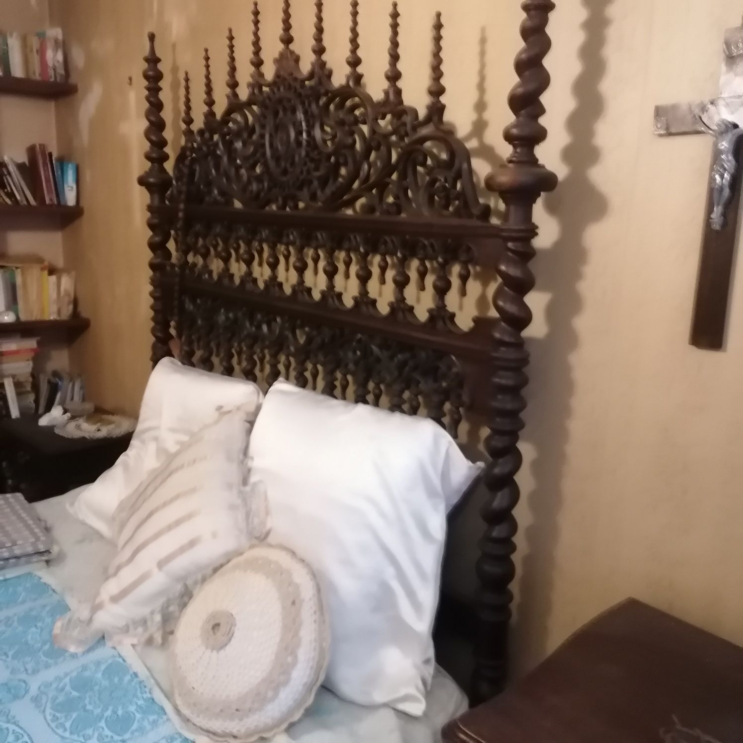 Mobília de quarto - cama de bilros