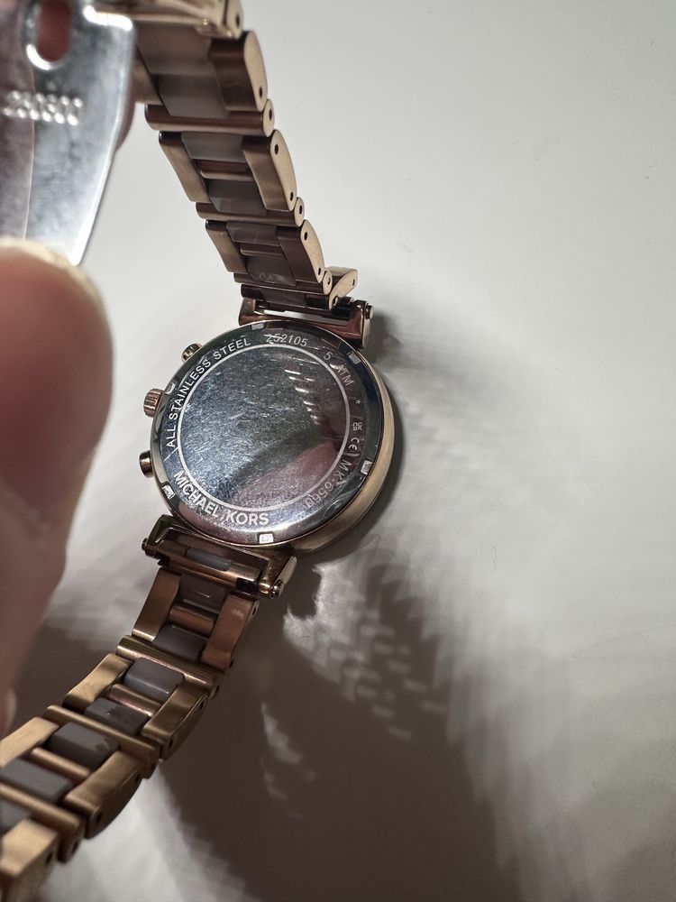 Оригінальний наручний золотий годинник Michael Kors