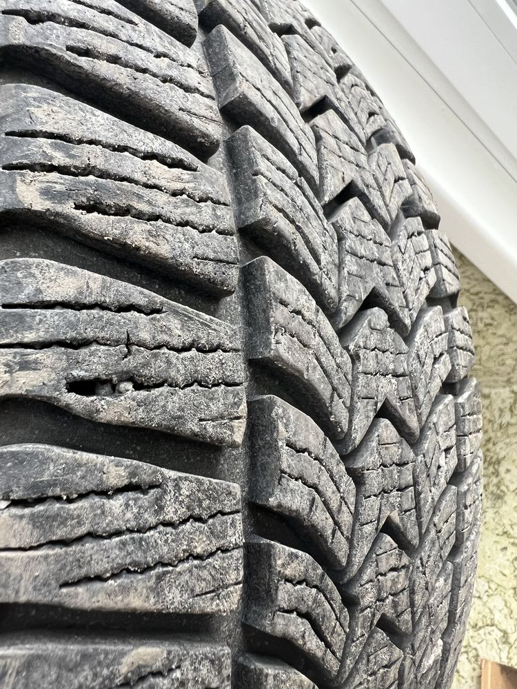 Шини Debica Frigo HP2 225/45 R17 94V зимняя резина