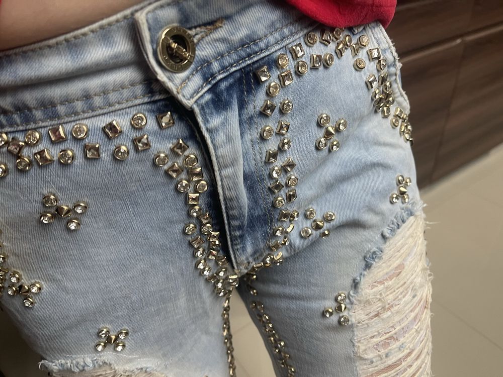 Biżuteryjne jeansy dshe Rozm 30 boyfriend luxe