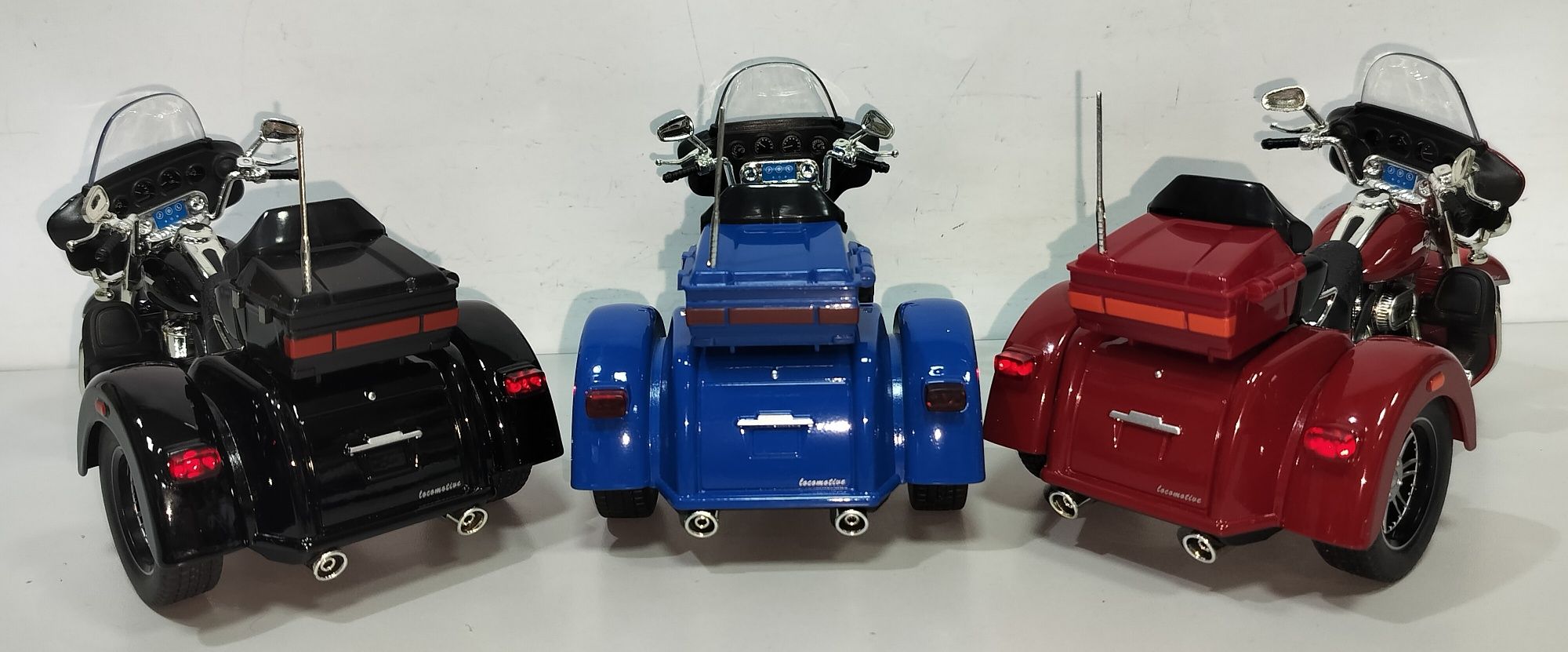 Harley-Davidson Tri Glide Ultra модель мотоцикла 1:14 металл звук свет