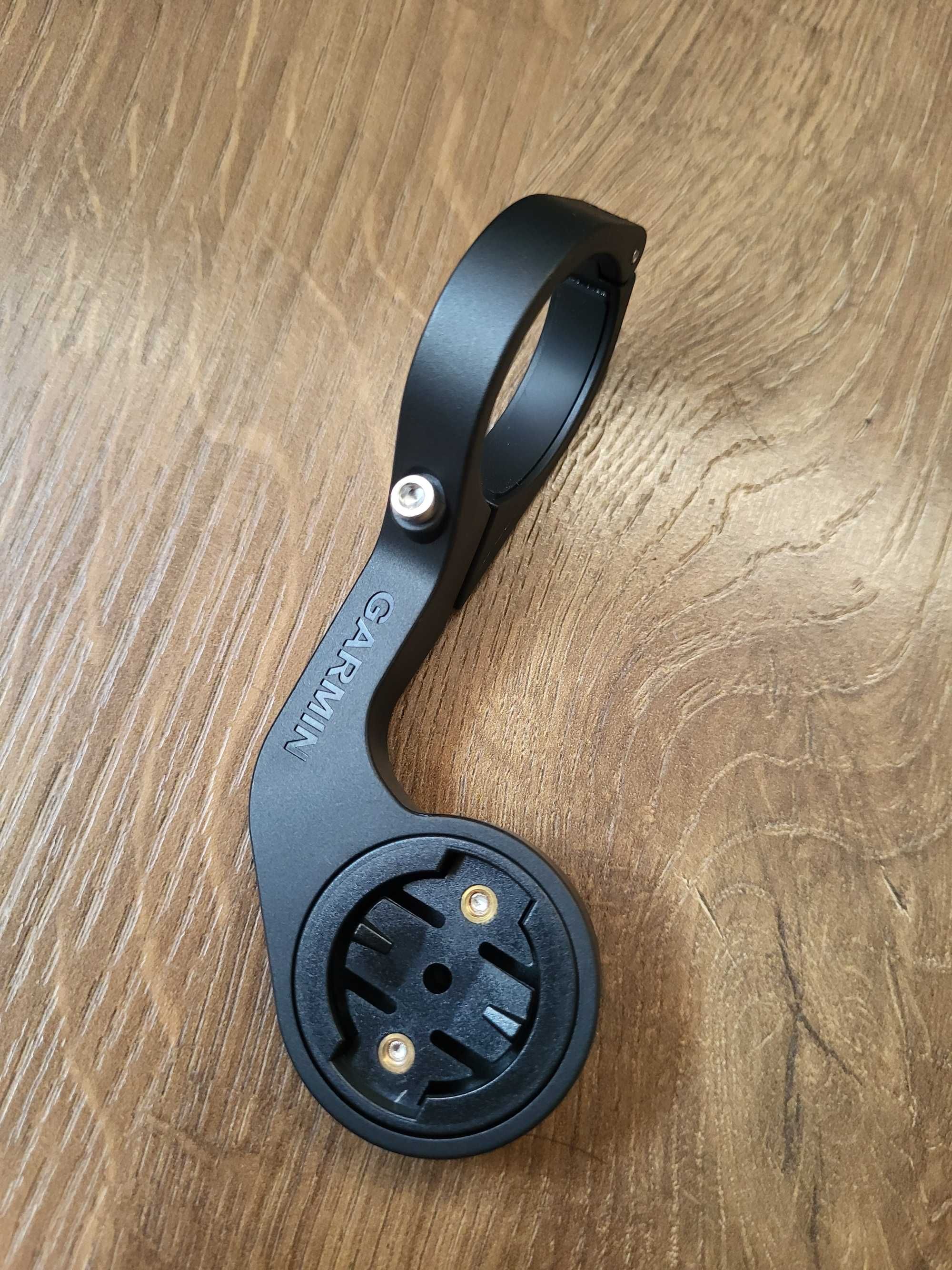 Uchwyt rowerowy marki Garmin na kierownicę pod licznik + uchwyt GoPro