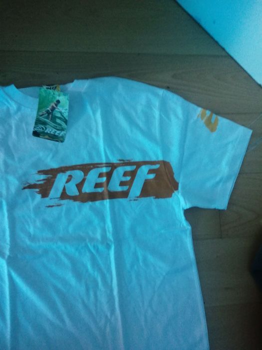 T-shirt, Reef, novo com etiqueta, tamanho Large,. Fig foz