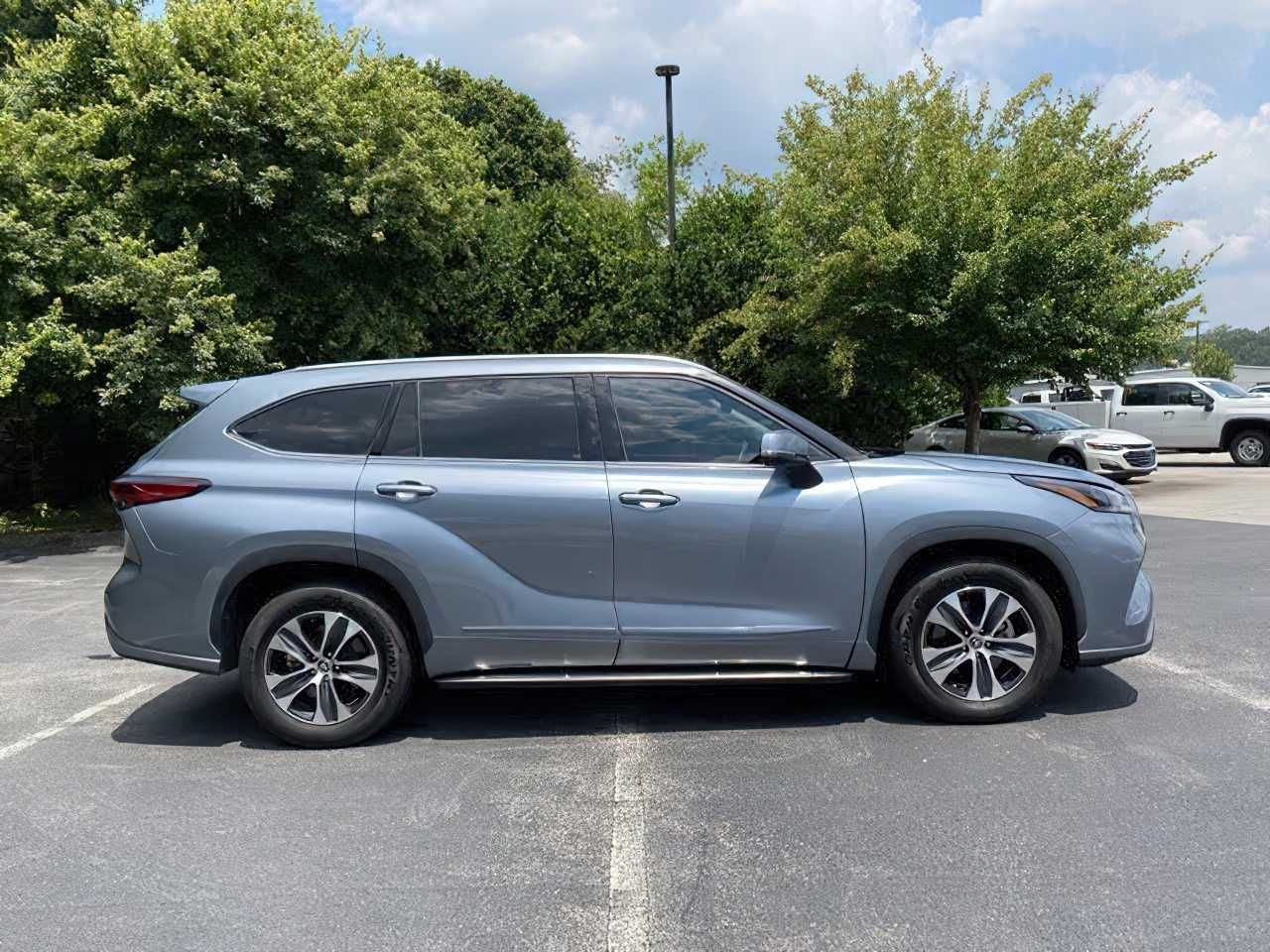 Toyota Highlander XLE 2021