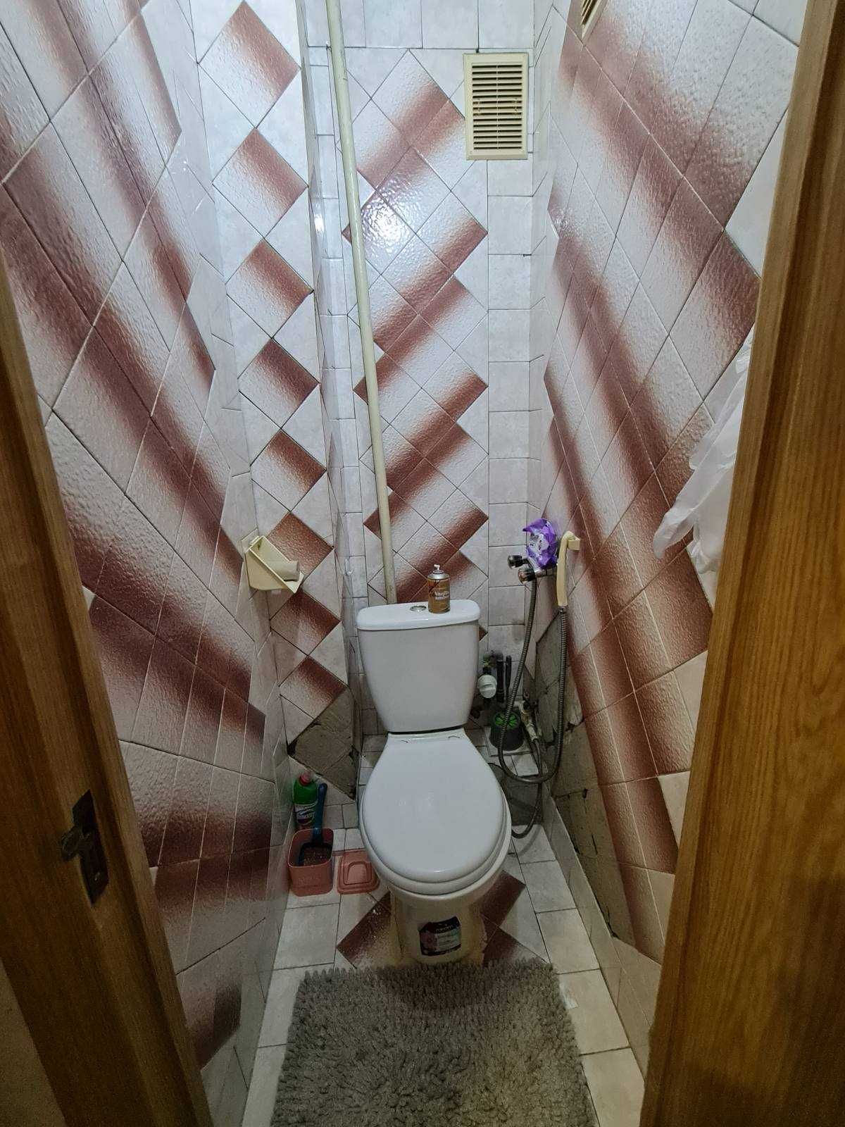 Продам 3 кім. квартиру пров.Квітневий 7, ТРЦ Ретровіль.