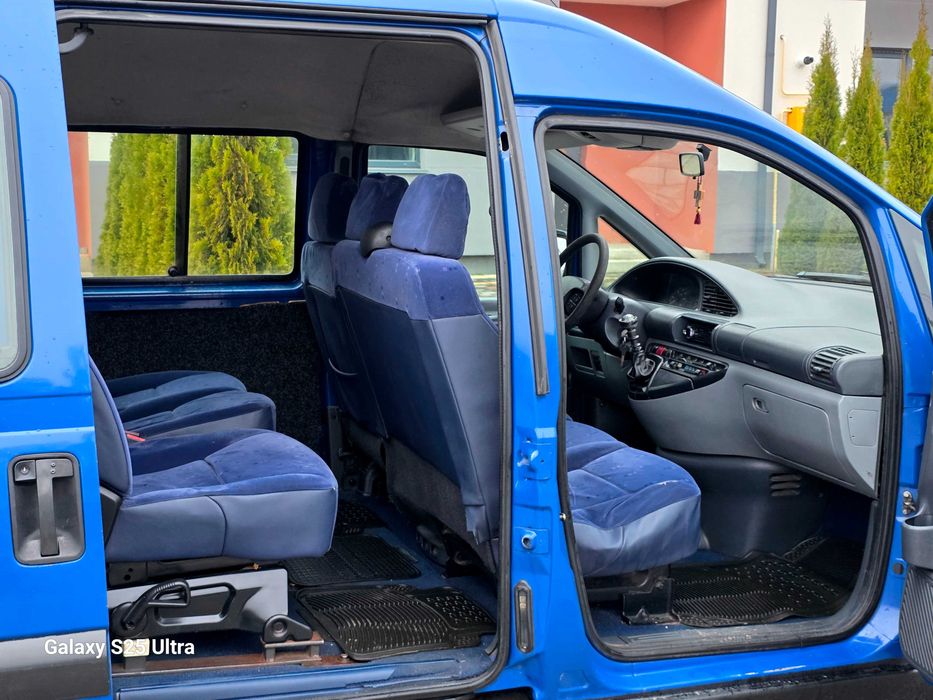 Оригінальний пасажир Citroen Jumpy 2005року 2.0д в рідній фарбі