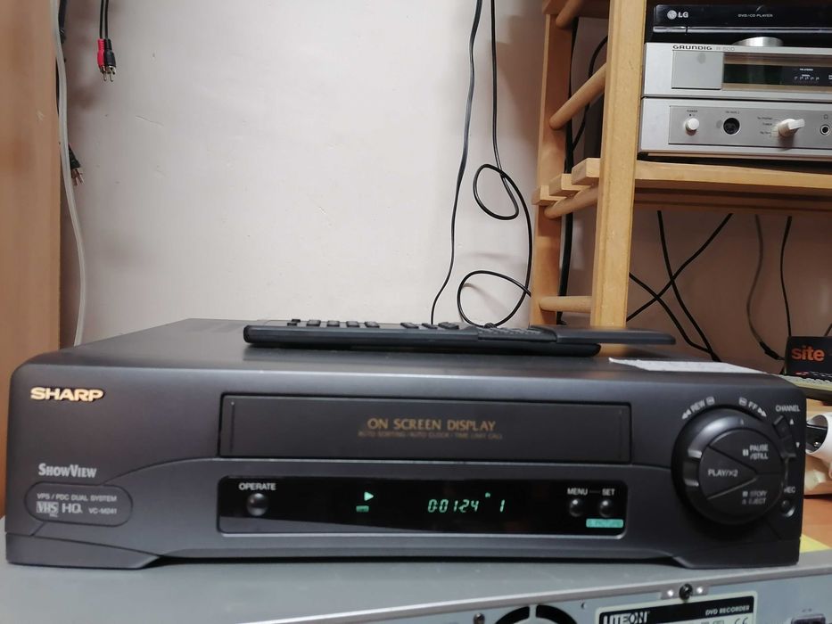 Magnetowid VHS Sharp VC -M241 Pilot