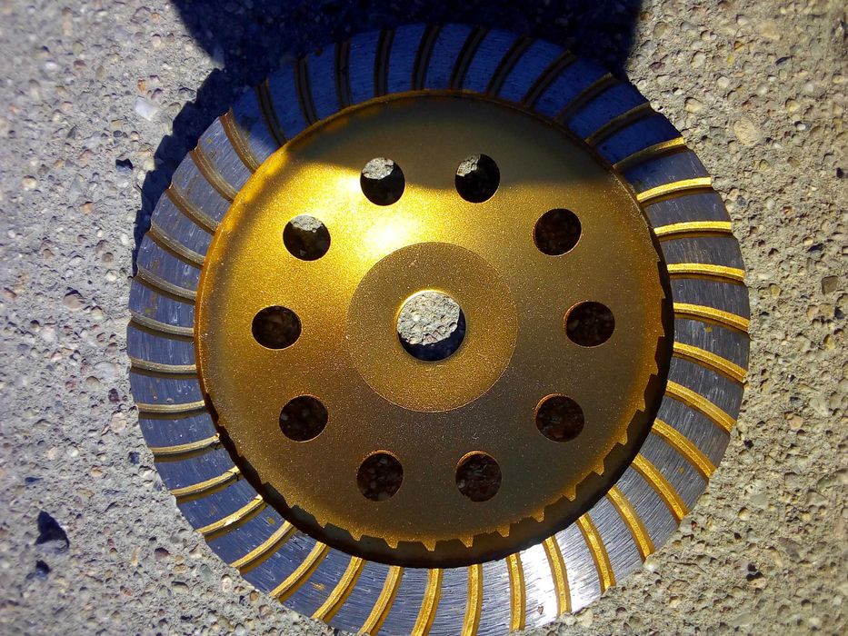 tarcza diamentowa 180/22,2 ido szlifowania betonu,cegły