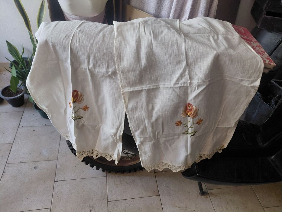 2 cortinas antigas pequenas para janelas pequenas de cozinha