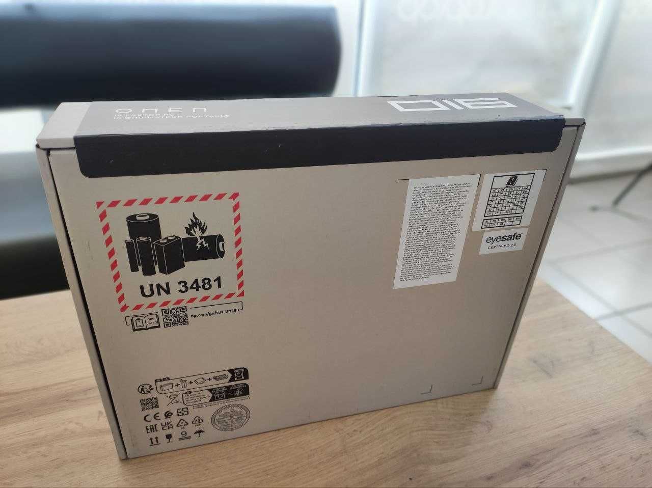 HP OMEN MAX OLED RTX 5080/U9-275HX/32GB/2TB WIn.11