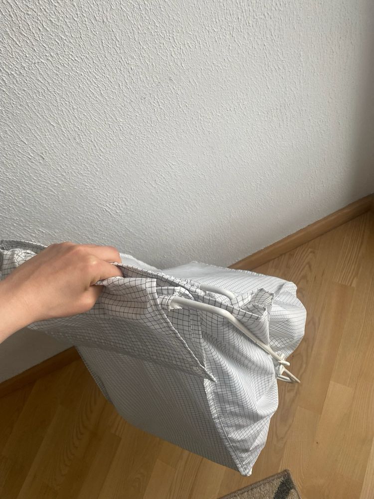 kosz na pranie ikea materiałowy biały estetyczny do małej łazienki