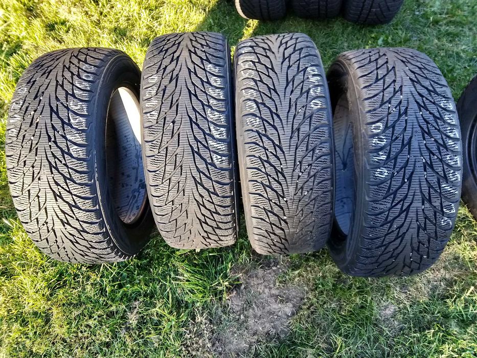 205/55/16 Nokian Hakkapelitta R2 2017.  7,5mm