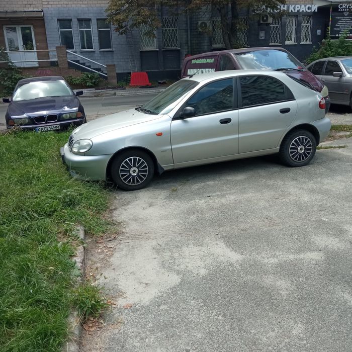 Гарне роботяще авто