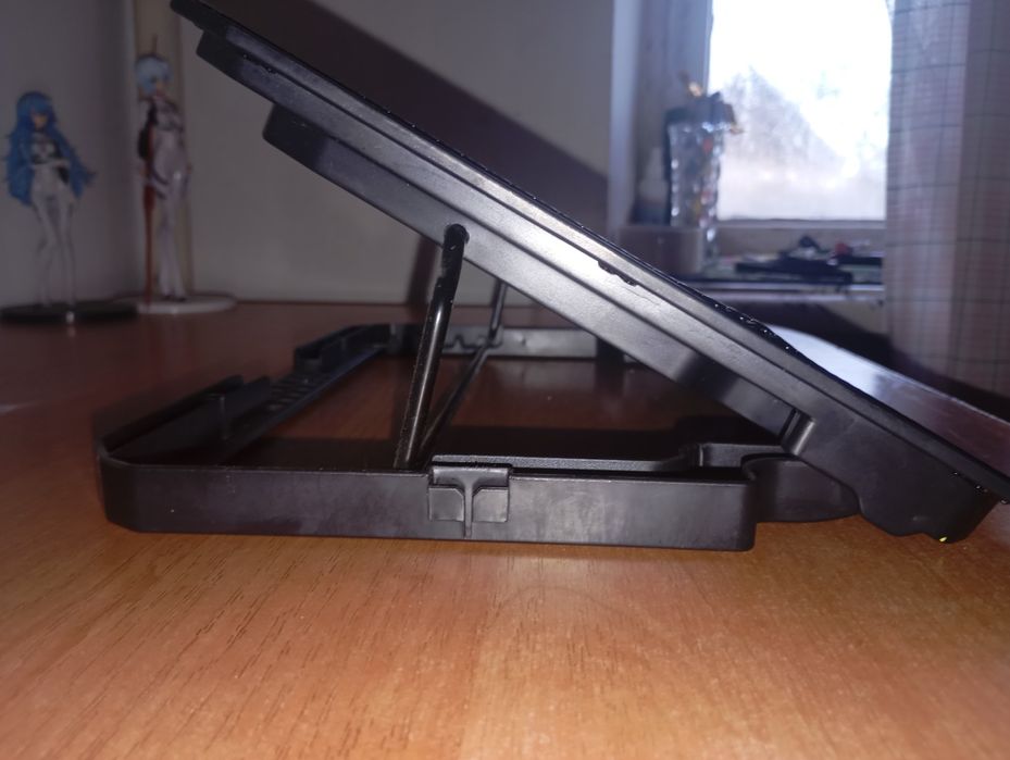 Охолоджувачь для ноутбука GamePro CP413