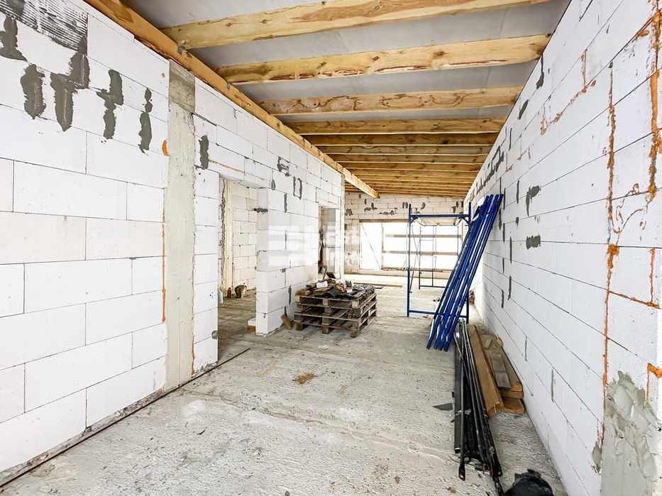 Продам домовладение в частном посёлке, по адресу: ул. Монтажная, 1.