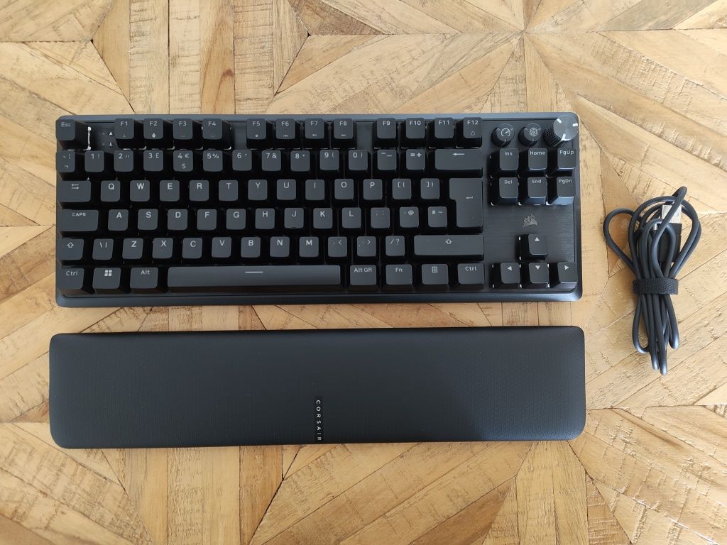 Teclado Corsair K70 Pro TKL