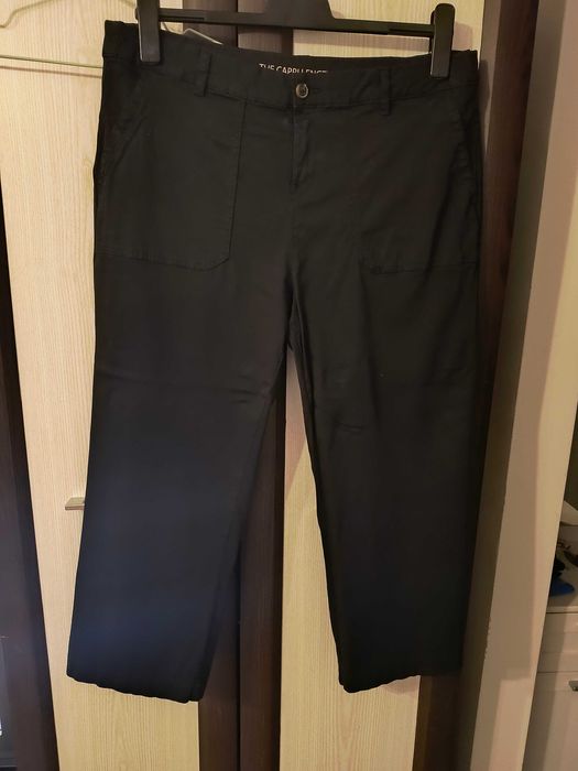 Czarne spodnie do kostek