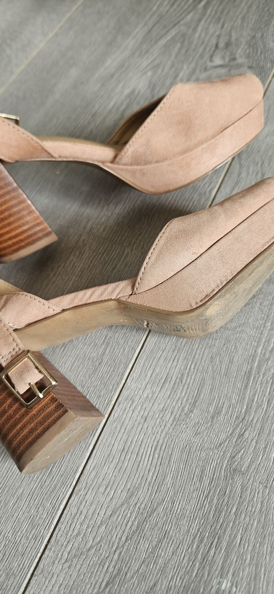 Buty na obcasie pudrowy róż r 37 Asos