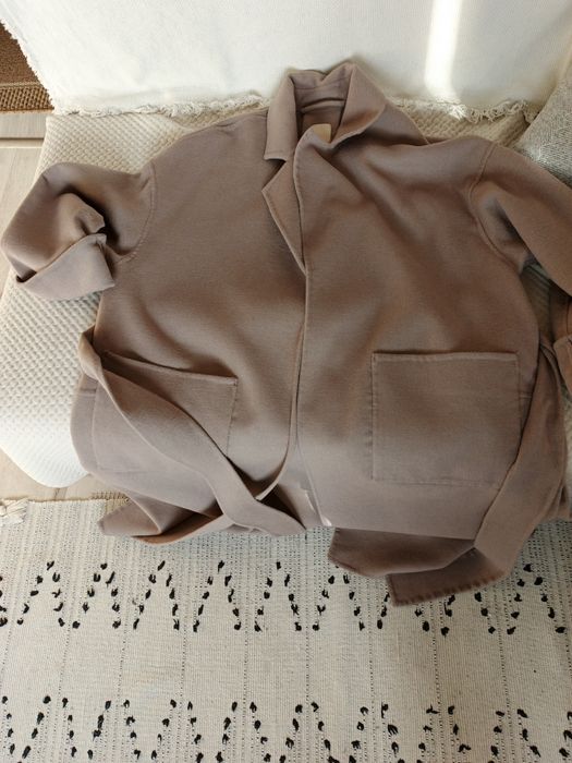 Płaszcz wełniany damski długi rozm.M (ale raczej L/XL).