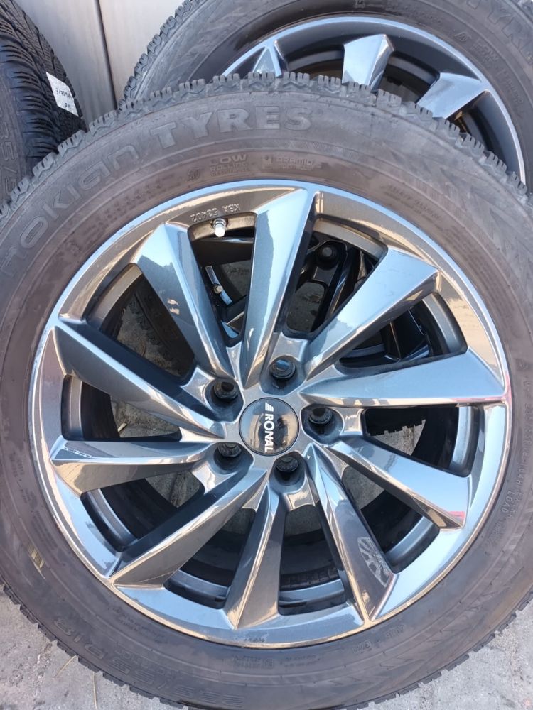 Opony + felgi Nokian WR SUV 4