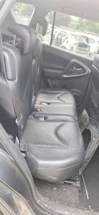 Toyota RAV4 RAV 4 III fotel kanapa tył skóra