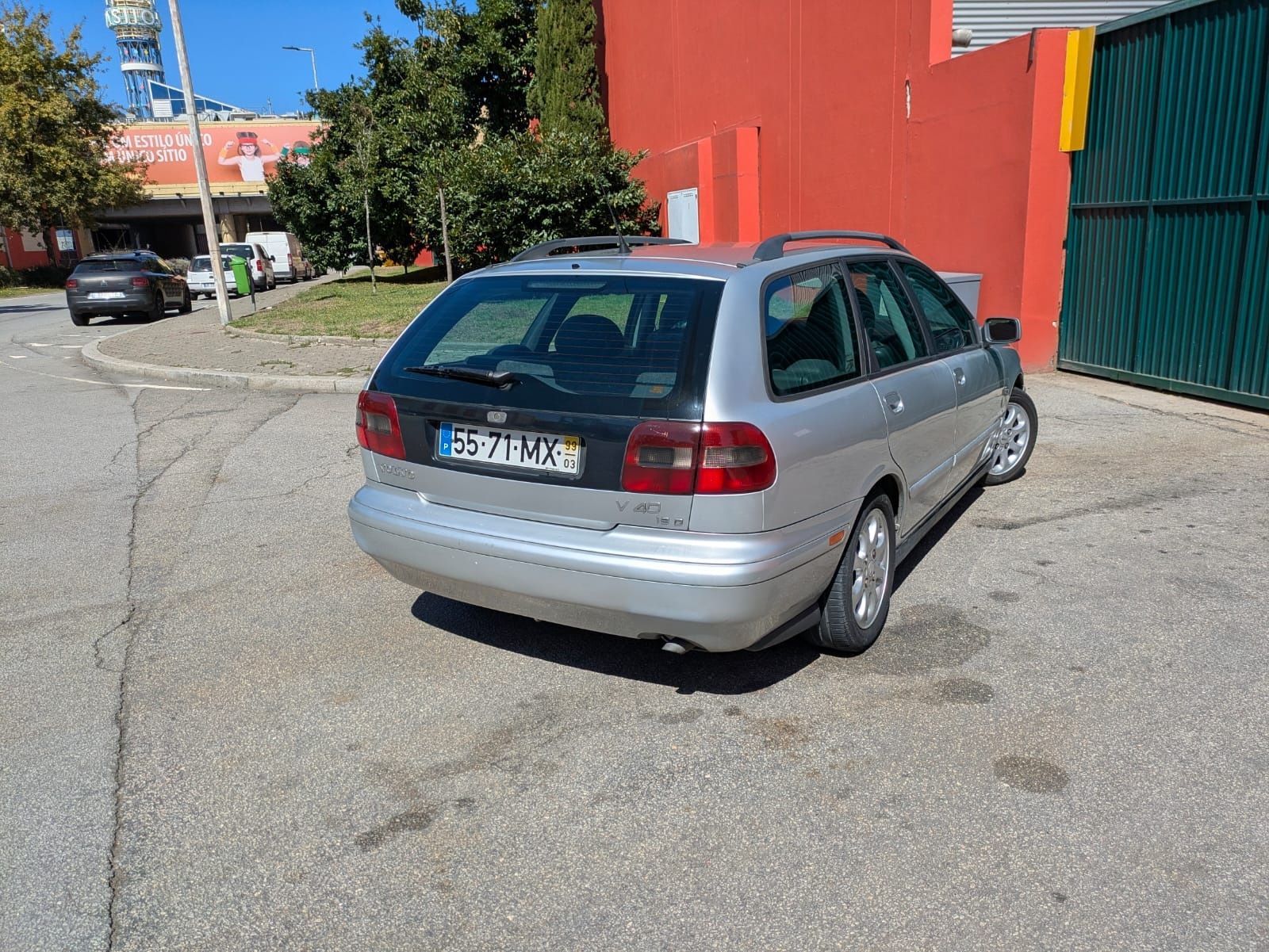 Volvo V40 1.9D Turbo Diesel - IPO até 2026

Motor diesel Renault