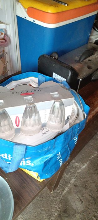 Vários artigos para desocupar