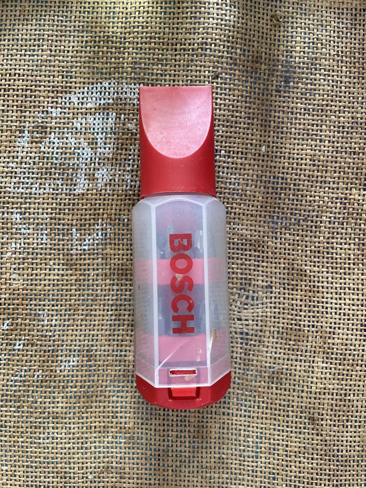 BOSCH Zestaw 24 bitow z mocowaniem srubokretowym w organizerze