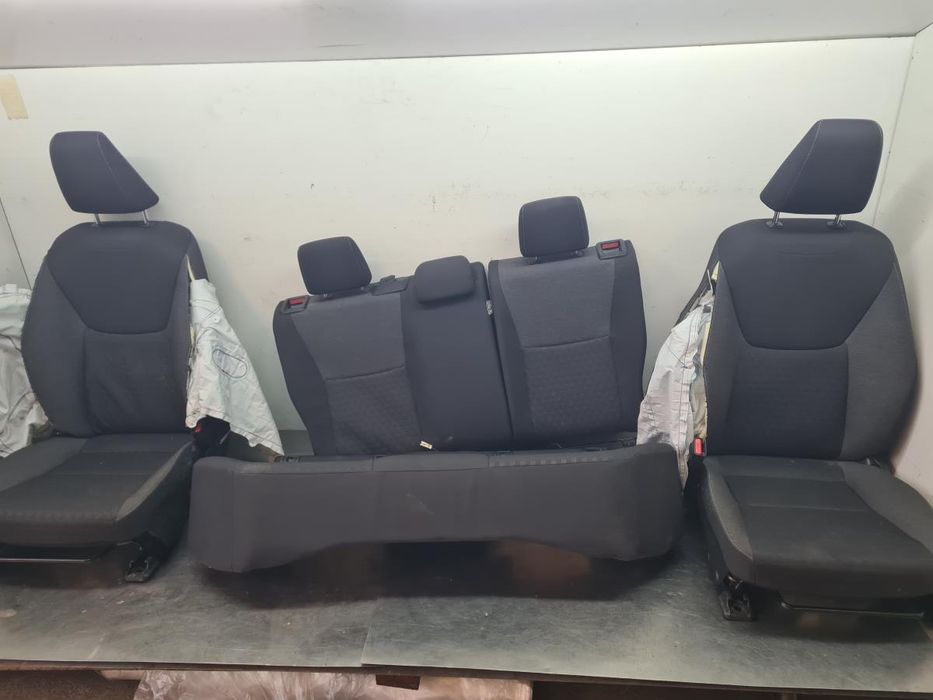 Conjunto de bancos TOYOTA Yaris (_P21_, _PA1_, _PH1_)