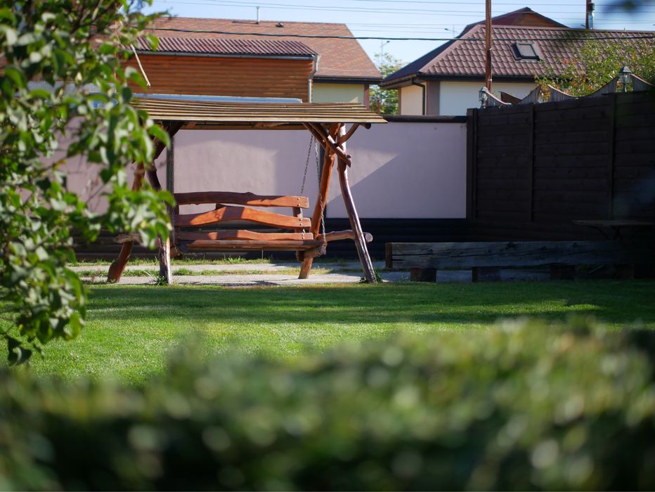 Біля ТЦ СКАЙ МОЛЛ подобова оренда,сауна .-18-555.biz.ua