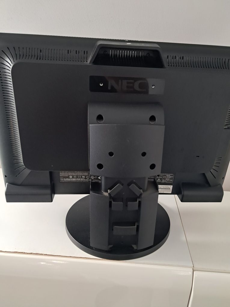 Monitor Nec 24 cale