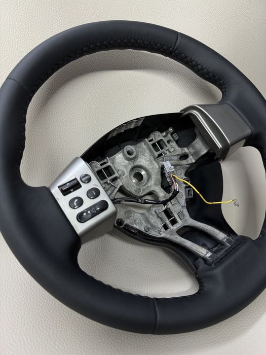 Перетяжка руля, ручек КПП, перетяжка потолка, и многое другое