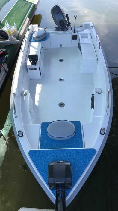 продам лодку FISH STORM З лаветою та ехалотом Lowrance HDS 7