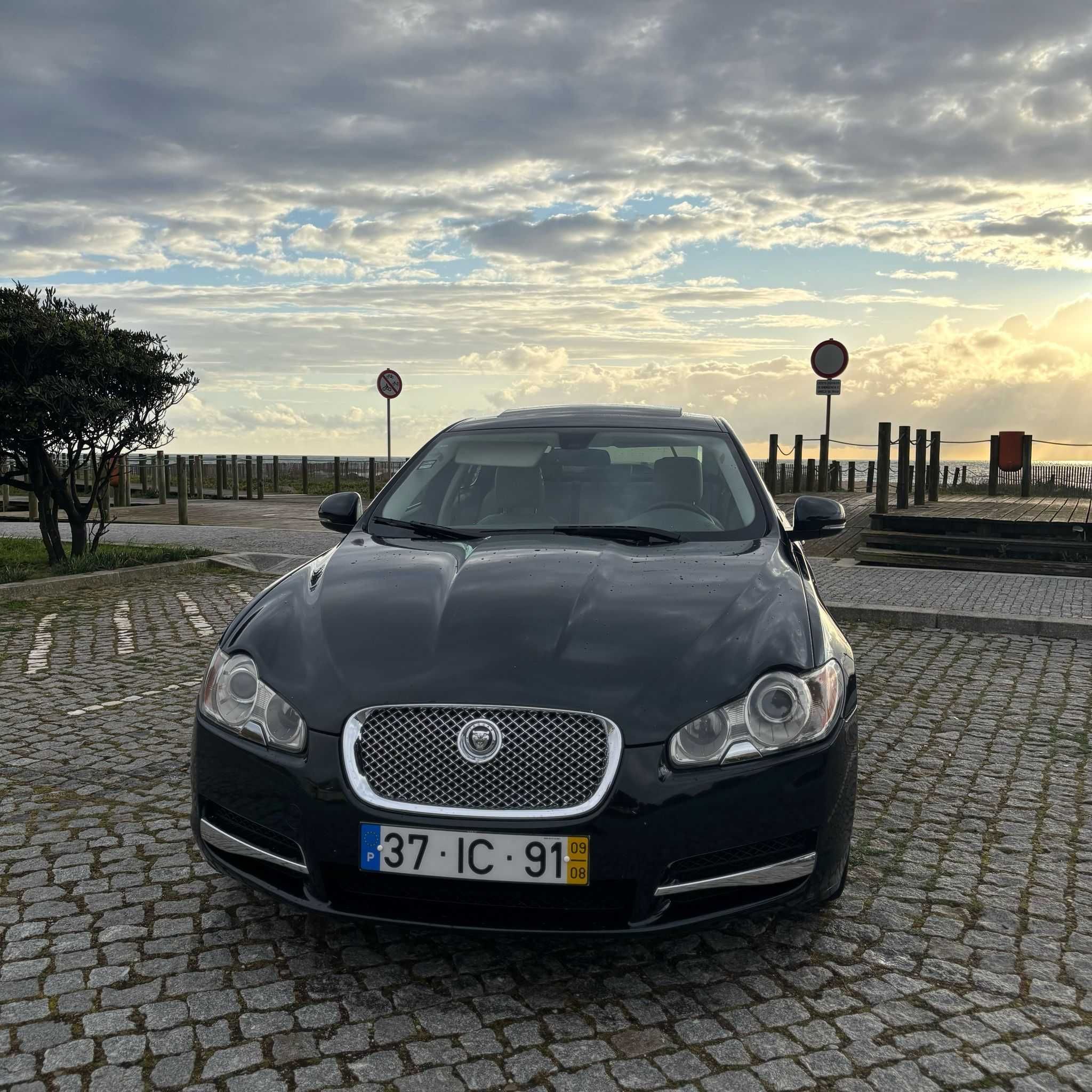 Jaguar XFS 3.0d v6 275cv 2009