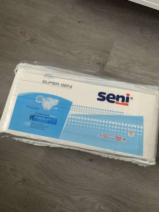 Pieluchy super seni 30 sztuk M