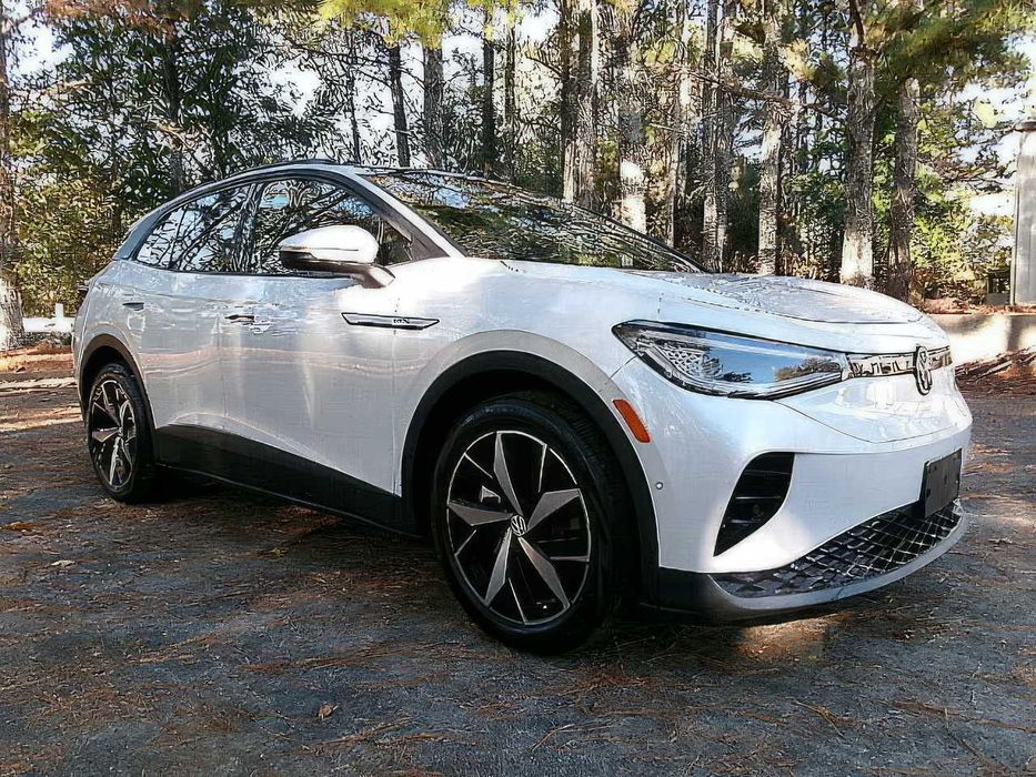 Volkswagen ID.4      2023